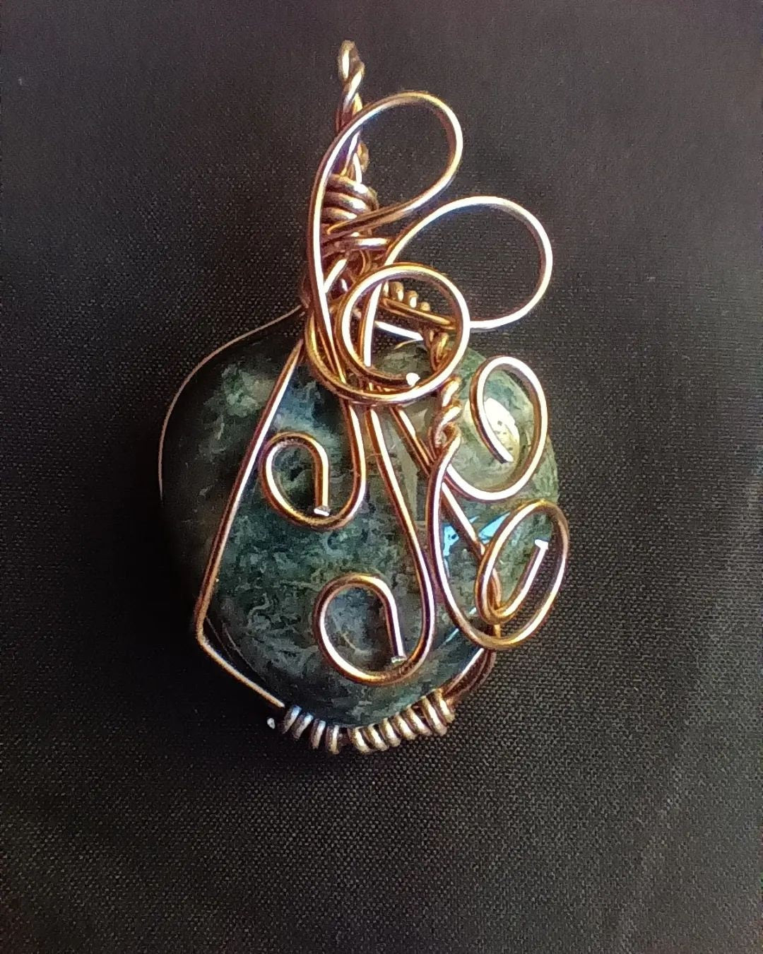 Moss agate pendant